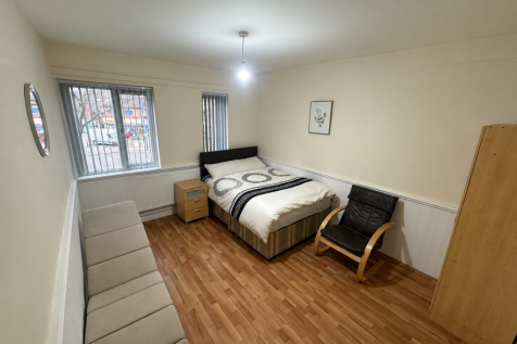 ROOMS AVAILABLE ** ** DSS ACCEPTED ** CALL NOW TO VIEW