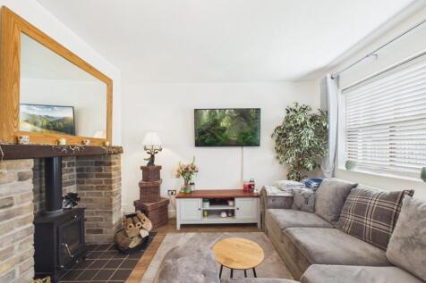 Lounge/Dining Area