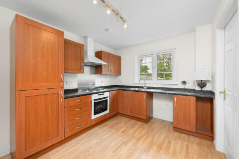 16 Leyland Road 0...