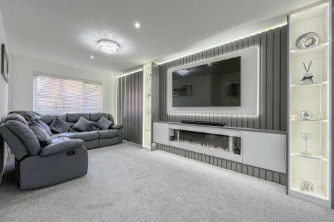 LIVING ROOM/DINER