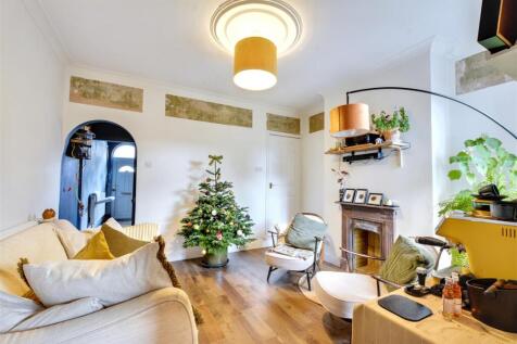 Dining/Sitting Room