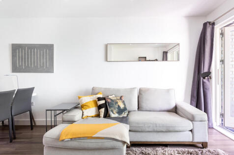 Flat 14, The Porter Building, 130 Spa Road, Bermon