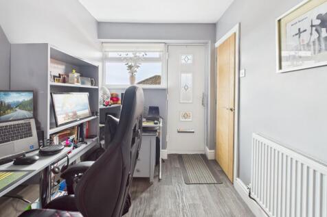 Entrance Hallway/Office Space