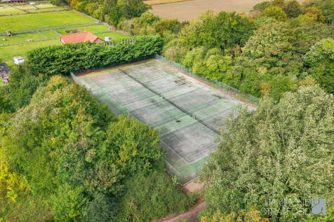 Communal Tennis Courts