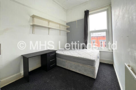 £425pcm (Deluxe Inclusive Bills organised by your Landlord, inc Gas, Elec, Water, Wi-Fi , TV Licence & Council Tax) ** DOUBLE ROOM IN SHARED HOUSE ** INDIVIDUAL STUDENT OR PROFESSIONAL ONLY ** A very