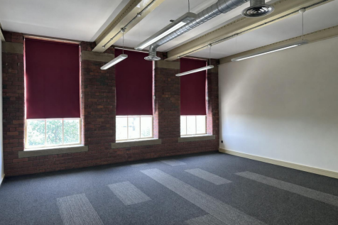 Office to rent in farsley
