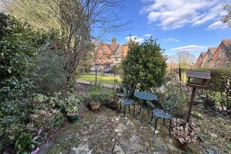 Private Courtyard