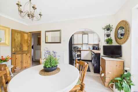 10. CAM04922G0-PR0020-STILL011