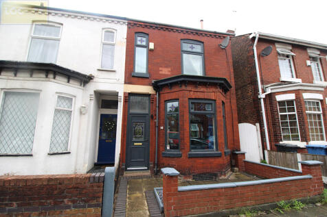 AVAILABLE! LOCATE ESTATE AGENT are delighted to bring to the market this very well presented four double bedroom property located on Cannon Street in Eccles. This appealing dwelling offers an abundanc