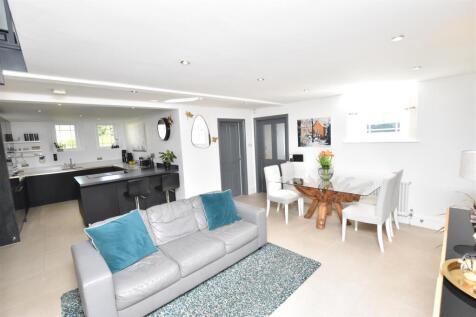 LIVING DINING KITCHEN