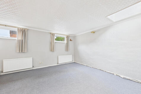 CAM01354G0-PR0580-STILL002