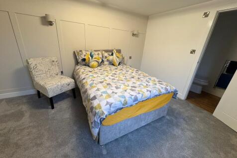 8 Bedroom Terraced in LA14 5HE