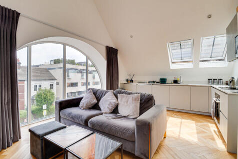 Kitchen / Living Room