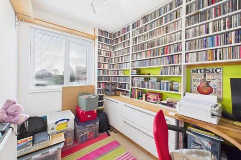 Bedroom: