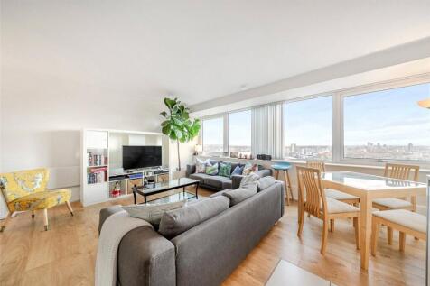 Situated on the twentieth floor, this riverside apartment is bright, superbly presented and offers panoramic views across London from all rooms. It boasts a secure allocated parking space and 24-hour