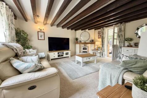 2 Astley Court-33.jpg