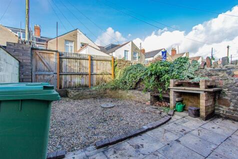 Dogfield Street 55-8.jpg