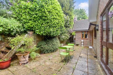 Patio / Decking