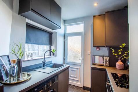 LETS LIVE LEEDS PRESENTS: MARSHALL TERRACE
ROOM 5 WITH ENSUITE AVAILABLE 10/09/2026!