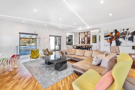 Almancil 6 Bed Villa For Sale Algarve (41)