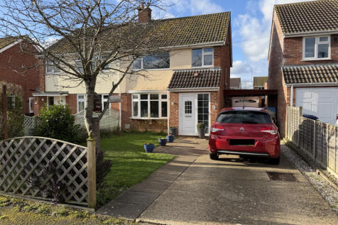 3 Bedroom Extended Semi Detached for Sale