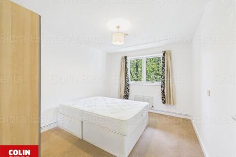 We are pleased to present this recently repainted flat in Garrick Close, just a 5-minute walk from Hanger Lane Station (Central Line) and within easy reach of Hanger Hill Park and Hanger Hill Wood. Th