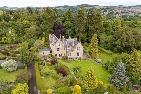 Upper_Apartment_2_Manorhill-20.jpg