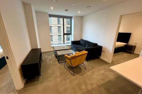A modern fully furnished two-bedroom apartment in the prestigious No.1 Old Trafford development, offering exceptional resident facilities and excellent connectivity to Salford Quays and Manchester cit