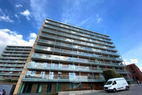 AVAILABLE AUGUST. Presenting this stylish ffith floor apartment located in a sought-after area. This modern property boasts two well-proportioned bedrooms, ideal for couples or professionals. The apar