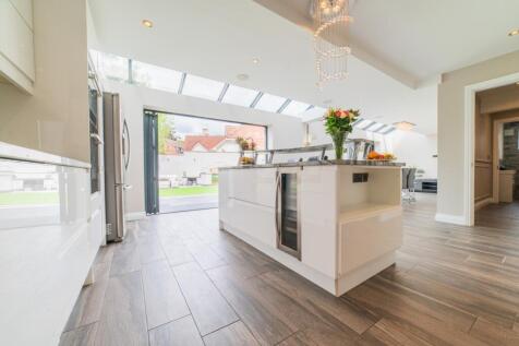 Award-winning Media team on EVERY Listing_26