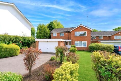 Introducing this unfurnished, four bedroom, two bathroom detached house situated in a quiet and exclusive cul de sac in a prime residential area and less than two miles from central Birmingham, QE Hos