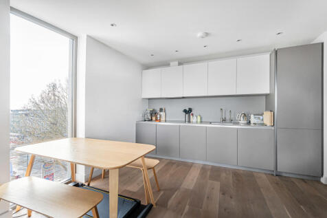 Reception/Kitchen