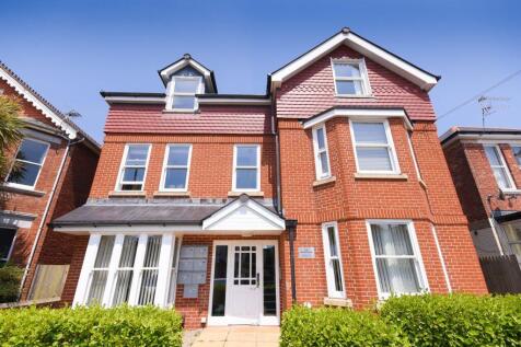 2 Bedroom Flat in BH5 2BL