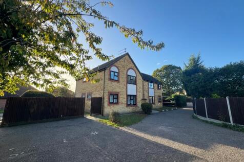 Flat in CM2 6UE