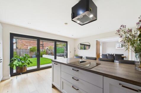 Kitchen/Breakfast Area