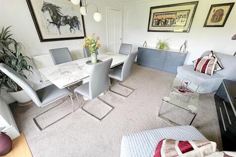 RECEPTION ROOM/BEDROOM 2