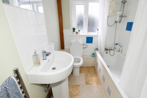 upstairs bath 1