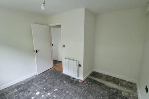 9HC Bedroom 2 1.jpeg