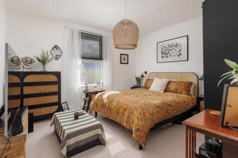 Principal double bedroom