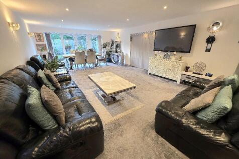 Open-plan Living/Dining Room