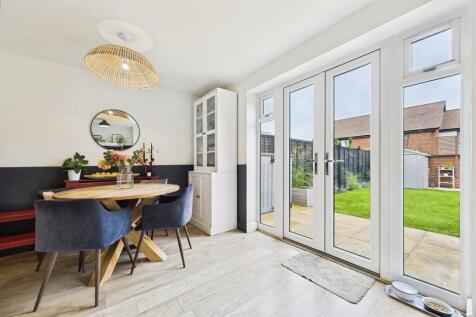 e5ddd58a-CAM01085...