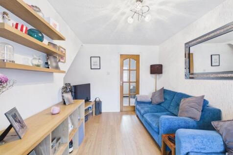 CAM03924G0-PR0161-STILL005.jpg