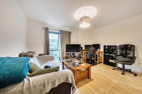 1384712-16-692860...