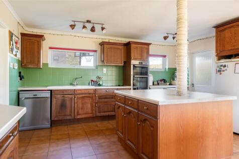 Kitchen-8.jpg
