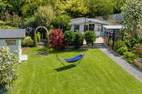7 The Glebe, Badby