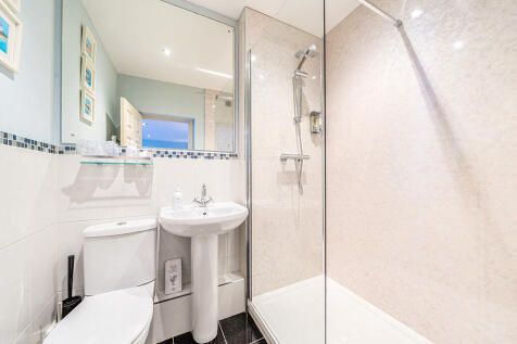 En Suite Shower f...