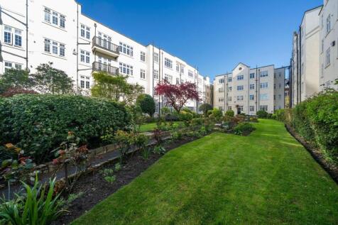 Communal garden - Clifton Court