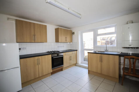 Extended 2-Bed Terraced House with Private Garden