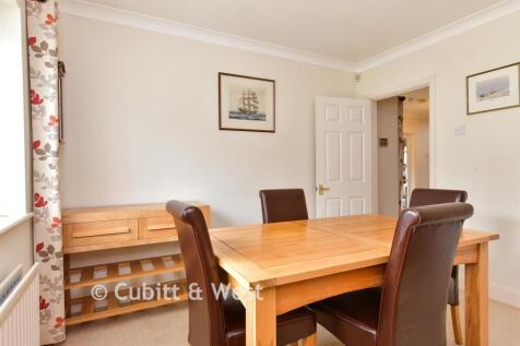 Dining Room / Bedroom 4