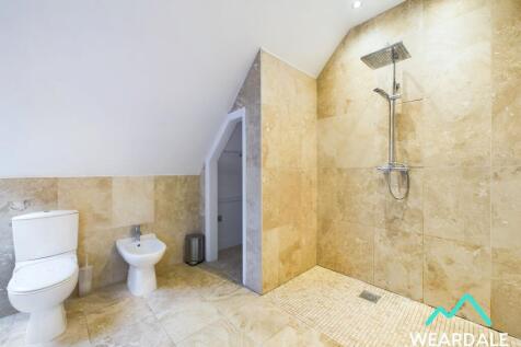 Bedroom 1 - Mezzanine Bathroom